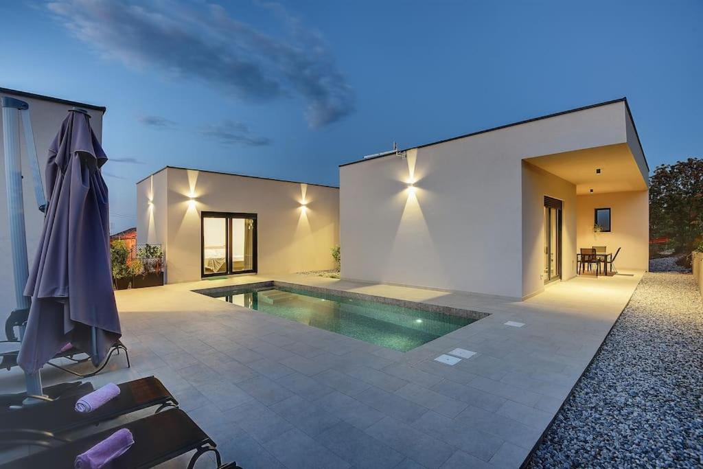 Vila Nauta - Luxury In Vintijan, Near Pula 外观 照片